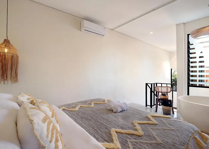 Ulu Luxury Loft 1br With Romantic Bathtub Near Melasti