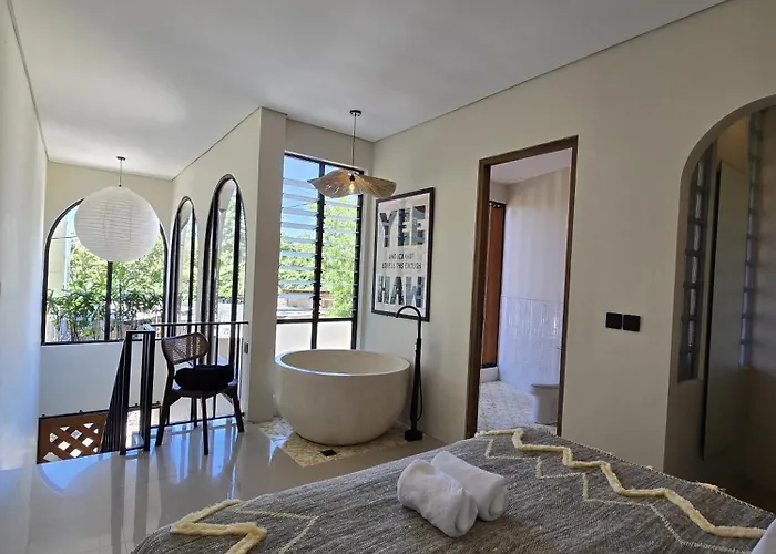 Ulu Luxury Loft 1br With Romantic Bathtub Near Melasti Villa